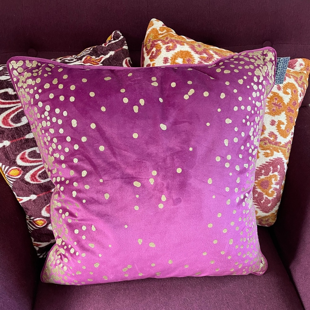 Decorative pillow